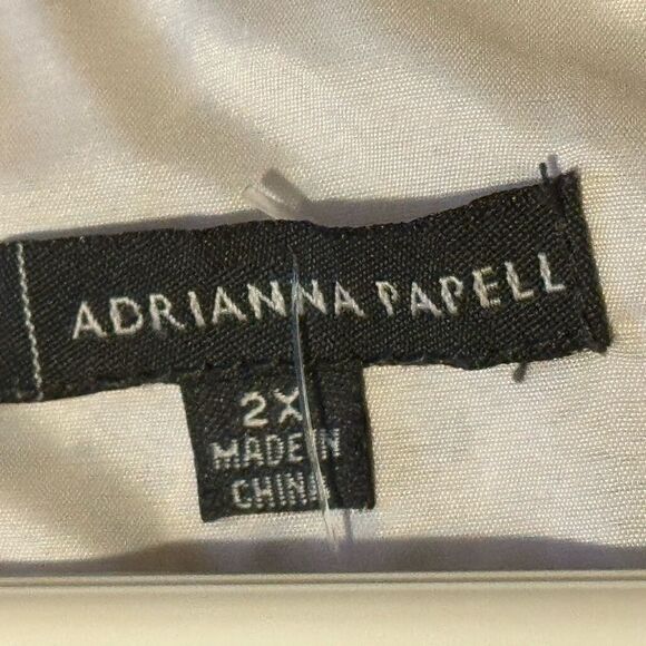 ADRIANNA PAPELL Plus Size Women 2X % 100 cotton Print Eyelet cap sleeve Top - Picture 4 of 7